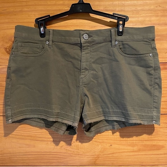 Loft Olive Green High Rise Shorts 30 - Picture 1 of 9